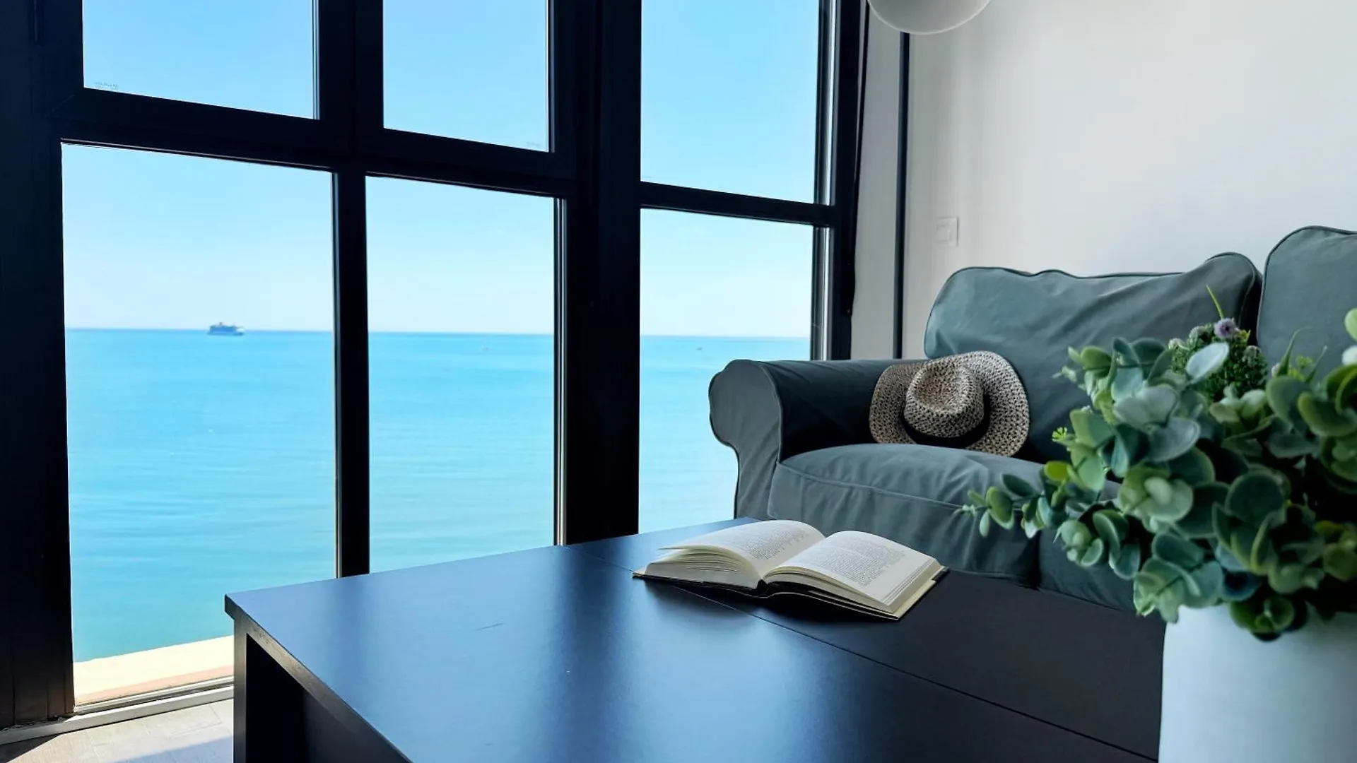 מאלגה Apartamento Malagueta Premium Con Terraza Y Vistas Al Mar דירה