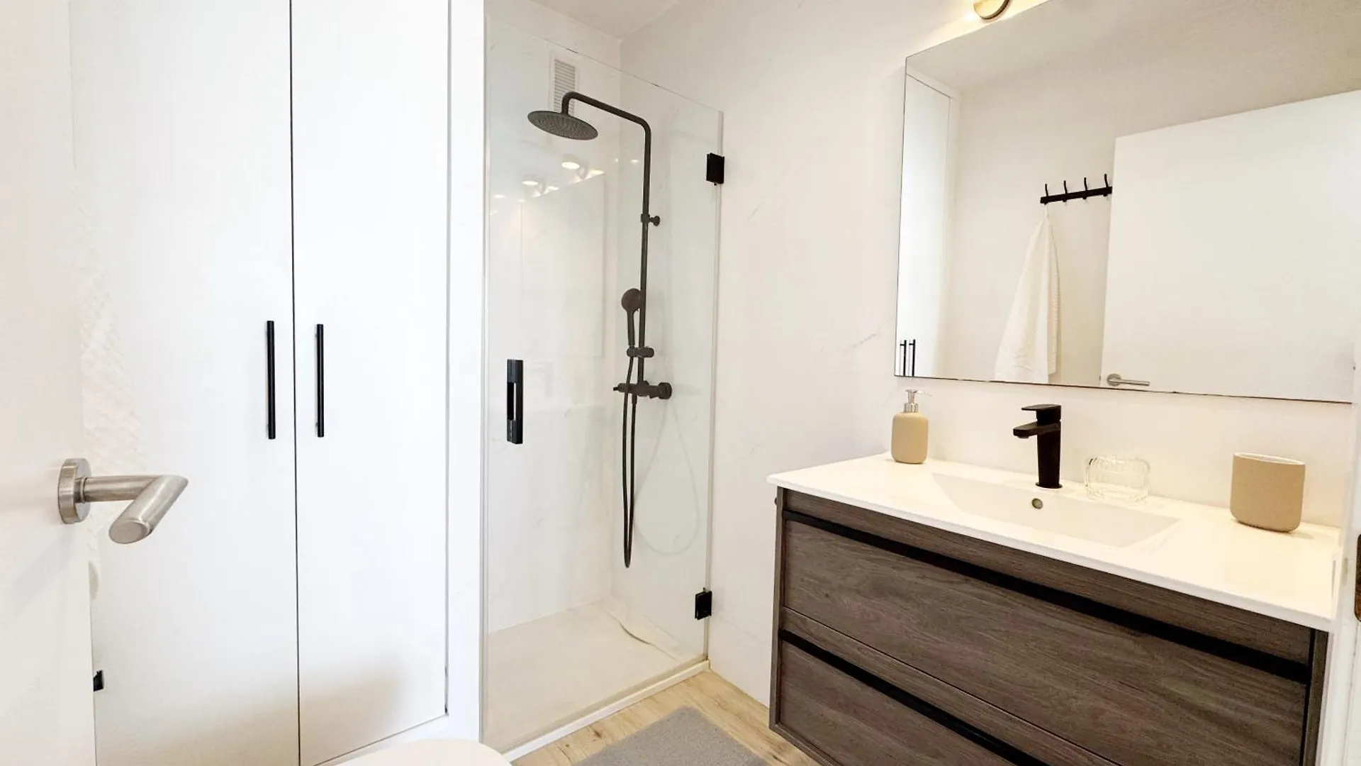 מאלגה Apartamento Malagueta Premium Con Terraza Y Vistas Al Mar 0*,