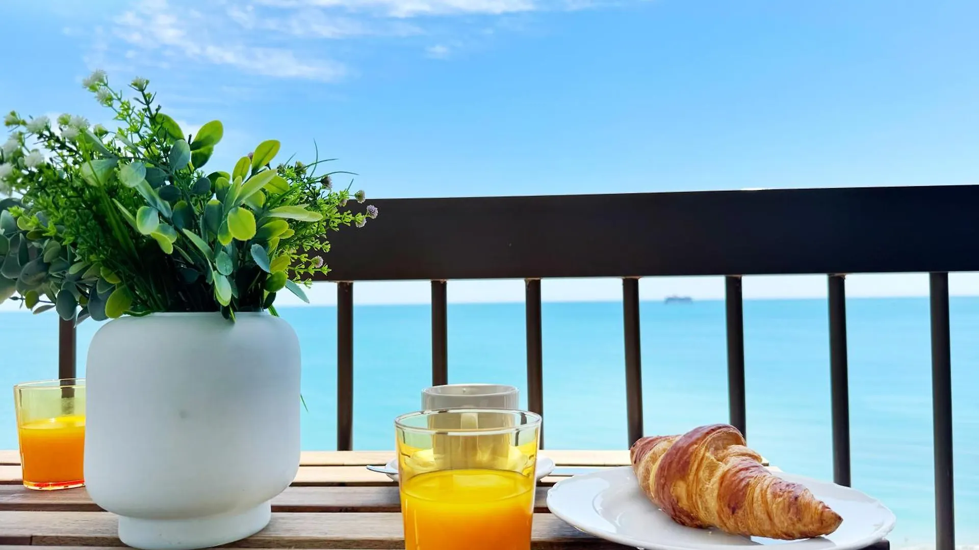מאלגה Apartamento Malagueta Premium Con Terraza Y Vistas Al Mar דירה